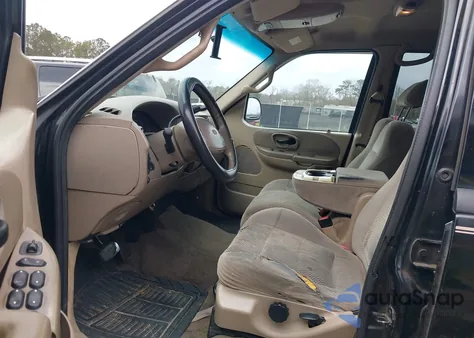 2002 Ford F-150 Lariat/Xlt z USA, uszkodzony, nr VIN 1FTRW07622KA22881